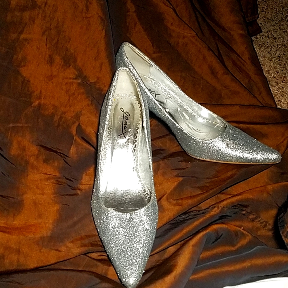 Gomax Vixen Silver Sparkle Heels size 8